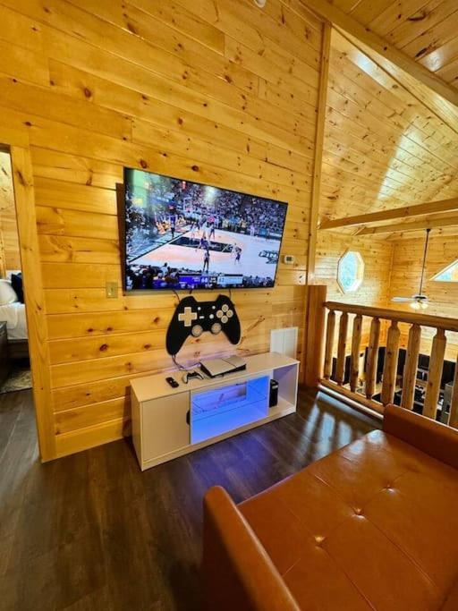 New! Indoor Pool/Ps 5/Hot Tub/Parkway Villa Pigeon Forge Dış mekan fotoğraf