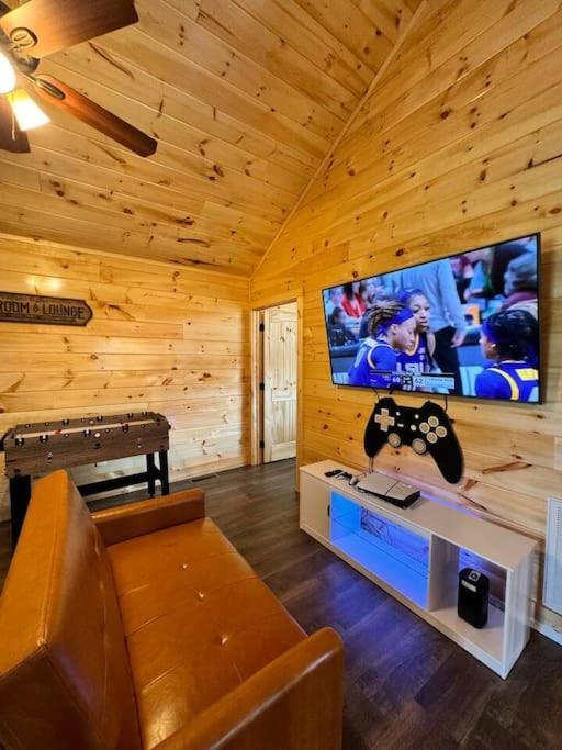 New! Indoor Pool/Ps 5/Hot Tub/Parkway Villa Pigeon Forge Dış mekan fotoğraf