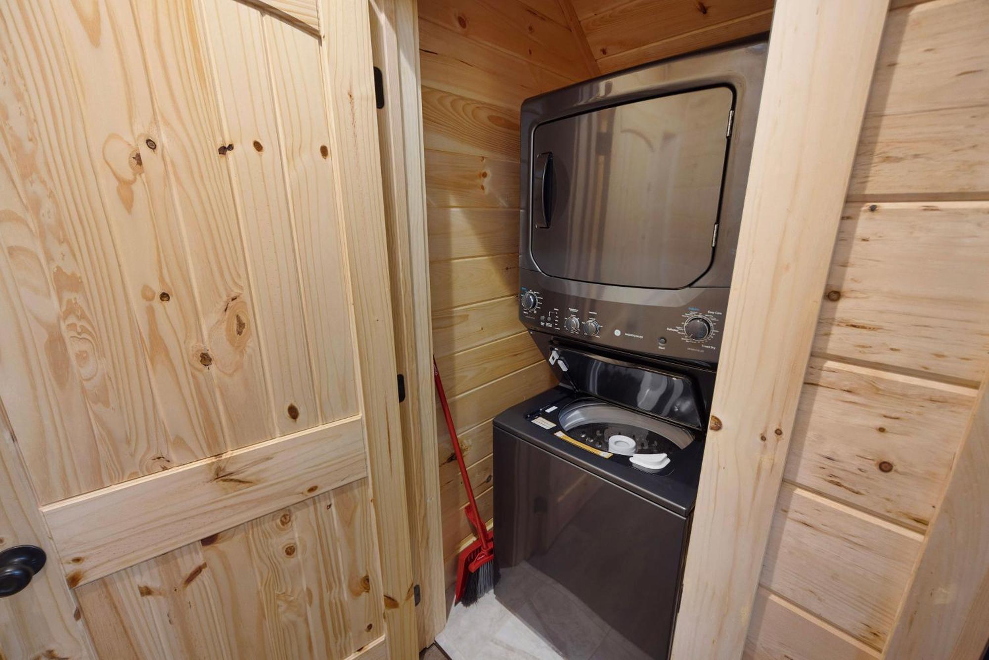 New! Indoor Pool/Ps 5/Hot Tub/Parkway Villa Pigeon Forge Dış mekan fotoğraf